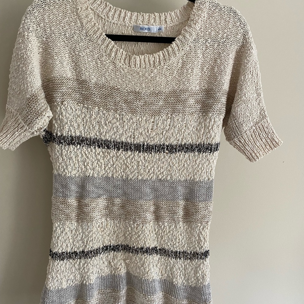 Ricki’s Sweater M